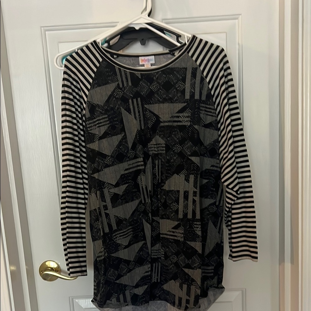 LuLaRoe Black and White Patterned Top